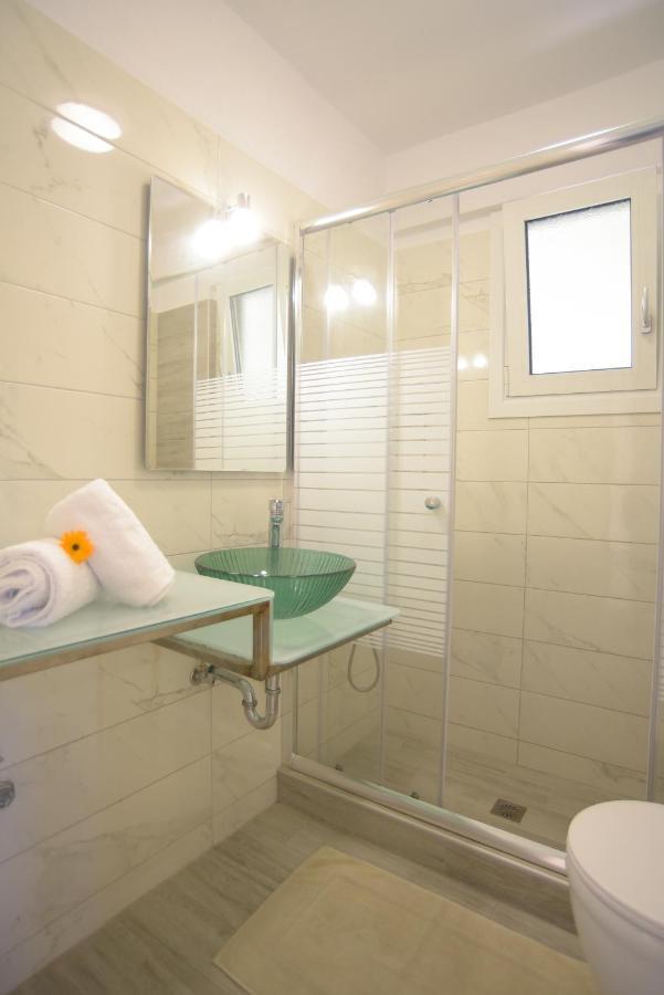 Apartment Mistral Kariotai